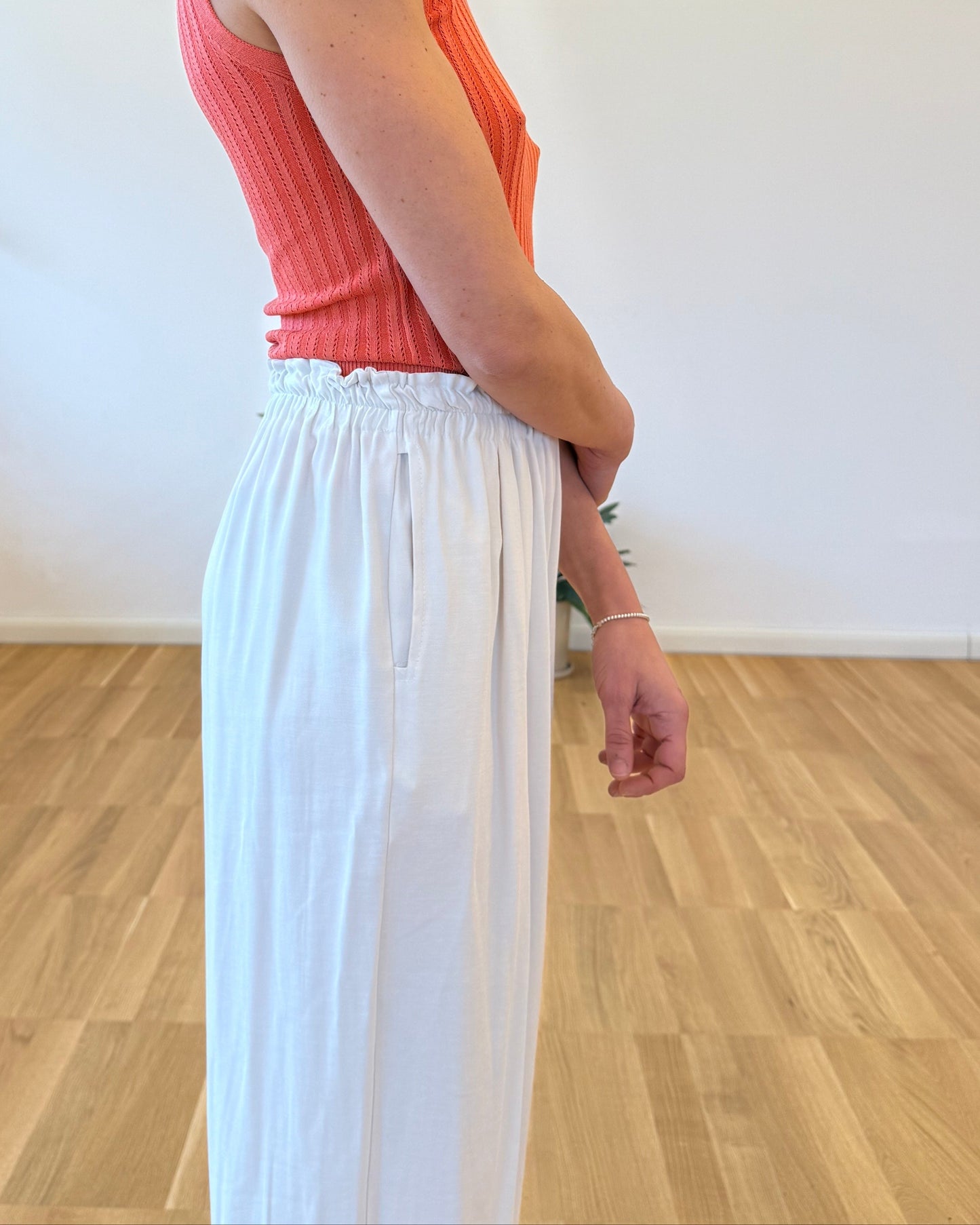 Pantaloni bianchi