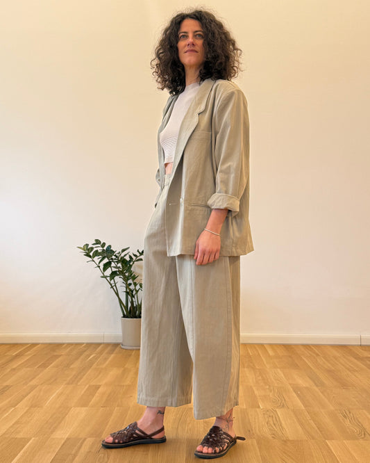 Completo giacca e pantalone salvia