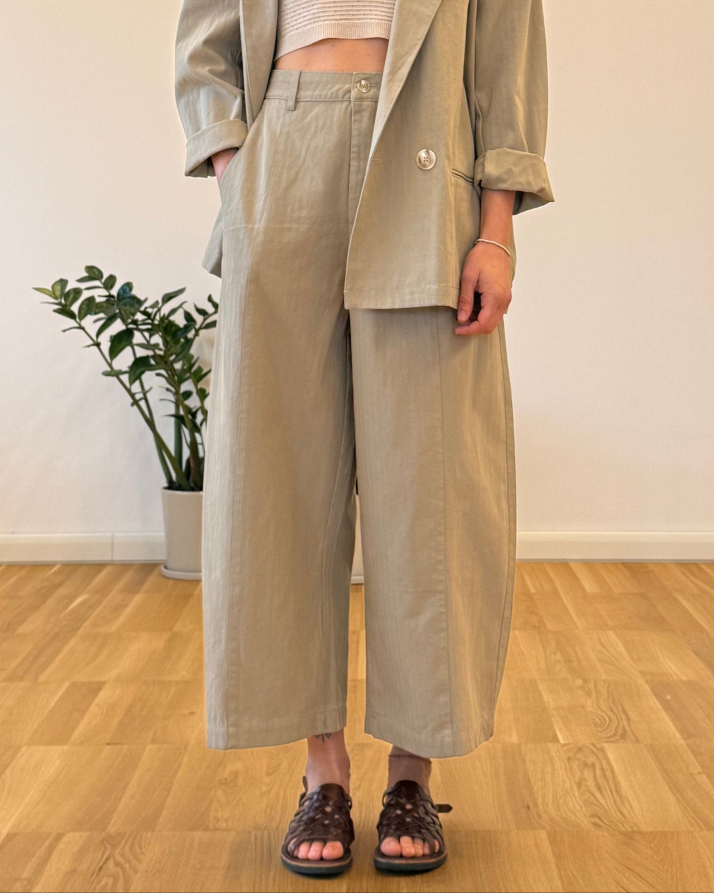 Completo giacca e pantalone salvia