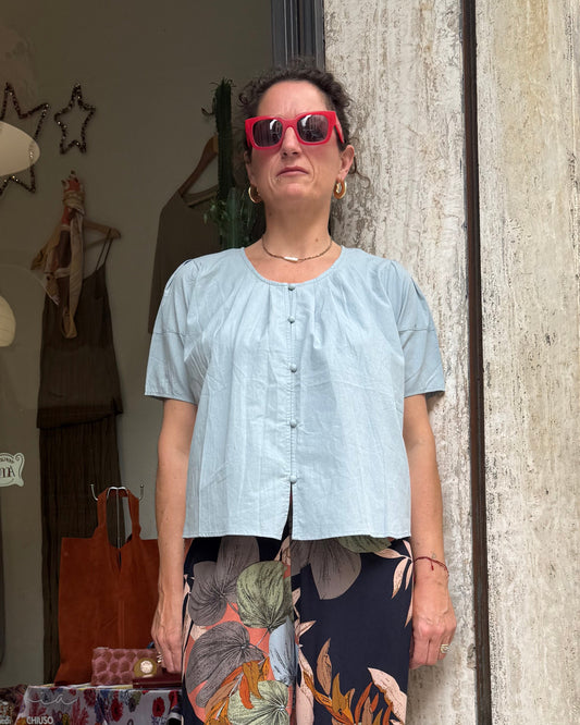 Camicetta leggera celeste